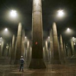The Japan’s Futuristic Underground Flood Tunnel looks like it would make a great level for Quake or Unreal. Creepiest Secret Underground Tunnels From Around the World xtreme pictures journalism architecture