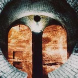 Fleet Sewer, London. Its become a classic place for urban explorers who have taken some marvelous shots such as this. Creepiest Secret Underground Tunnels From Around the World xtreme pictures journalism architecture